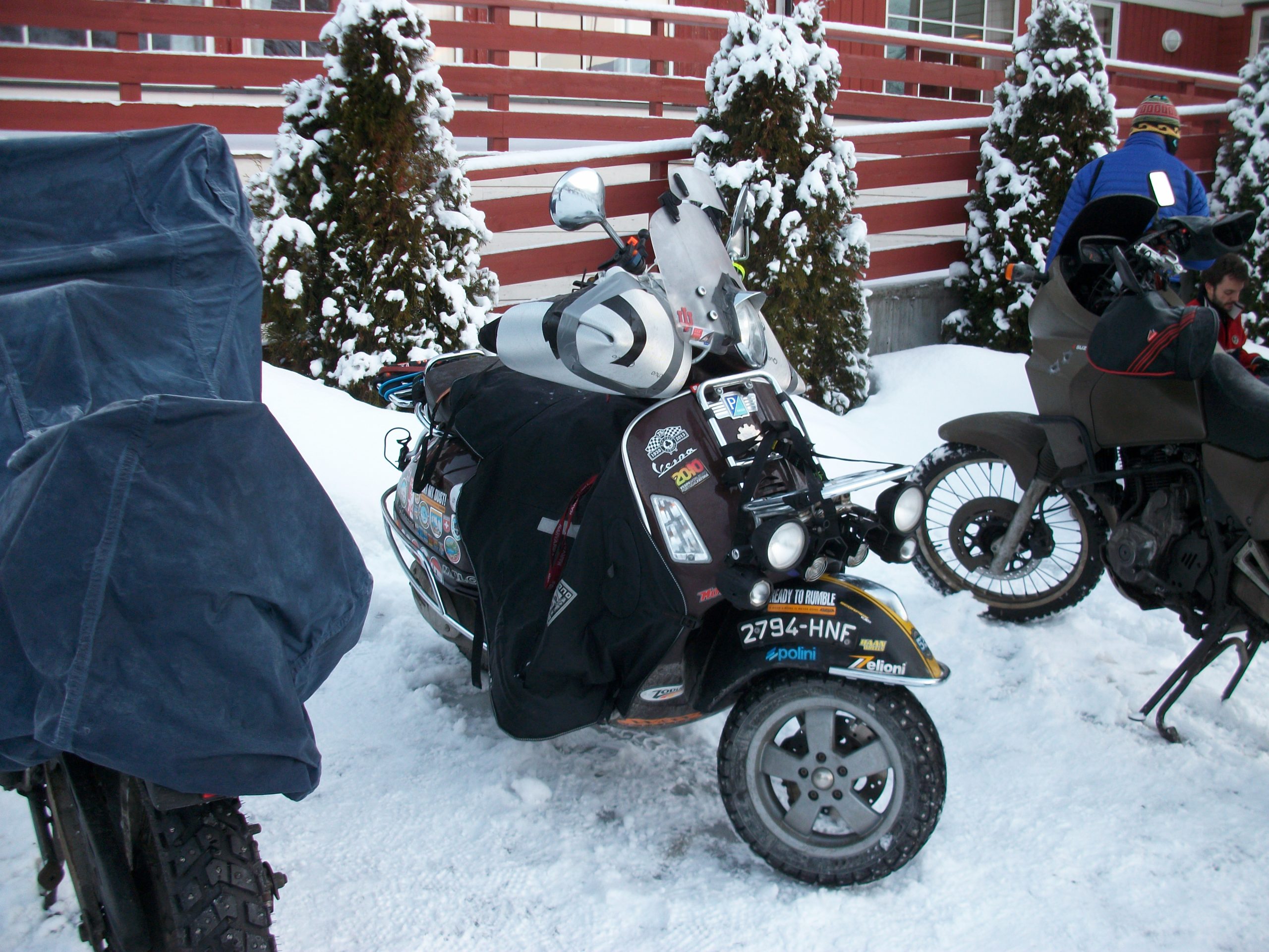 Fjordrally 2013 - aus Madrid angereiste Vespa 300