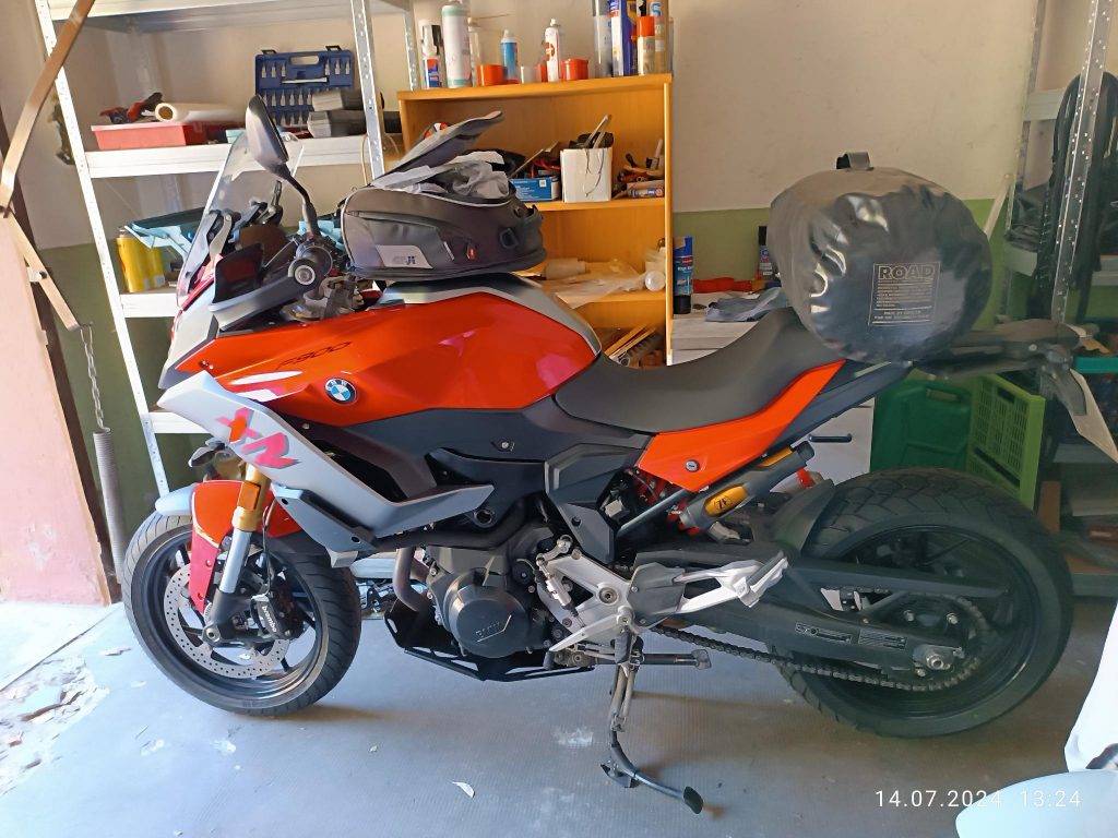 BMW 900 R